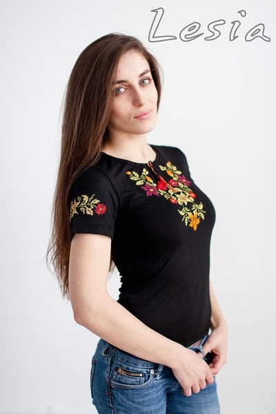 Жіноча футболка з вишивкою Золота осінь, Черный, S