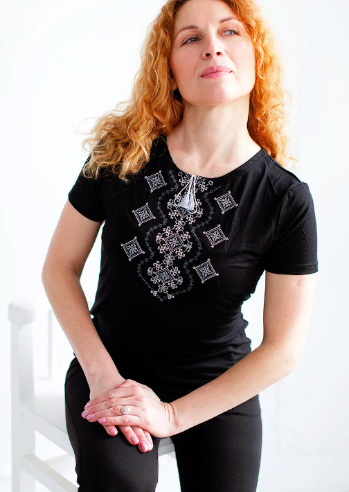 Жіноча футболка з вишивкою Хвилька сіра, Чорний, XL