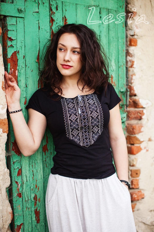 Жіноча футболка з вишивкою Мережка сіра, Чорний, 5XL